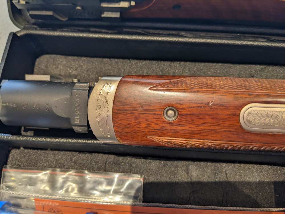 Factory Engraved Beretta Silver Pigeon Sporting 12GA 30" SP1 Case-img-27