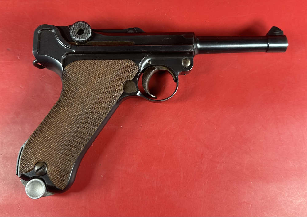 German DWM Luger Pistol P08 .30 Luger. Case. Tool. Matching. Excellent.-img-12