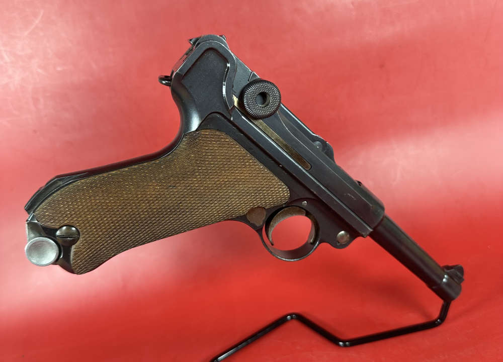 German DWM Luger Pistol P08 .30 Luger. Case. Tool. Matching. Excellent.-img-3