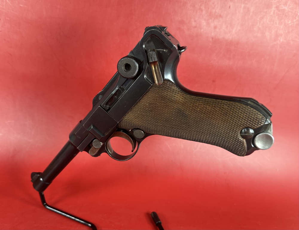 German DWM Luger Pistol P08 .30 Luger. Case. Tool. Matching. Excellent.-img-2