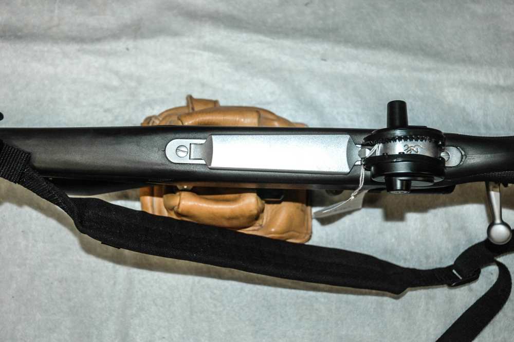 Browning A-Bolt 7MM Rem Mag with Scope-img-5