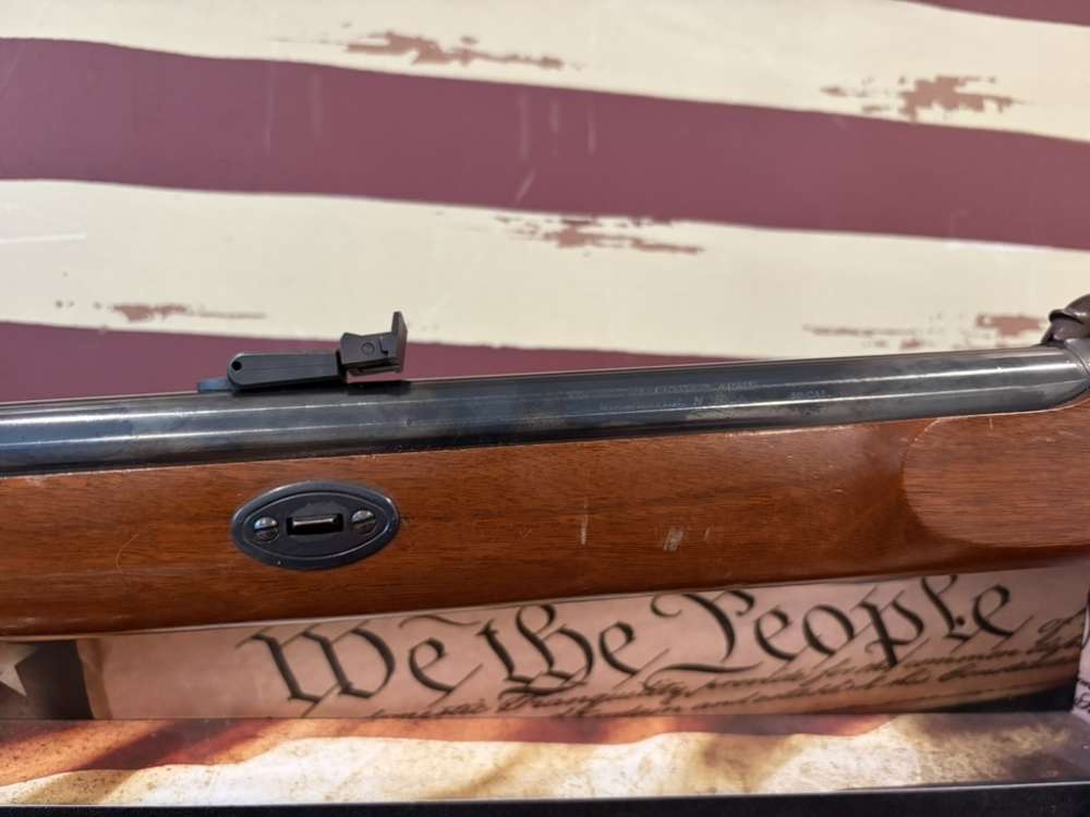 Thompson Center New Englander 50cal black powder-img-11