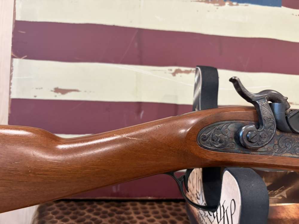Thompson Center New Englander 50cal black powder-img-2