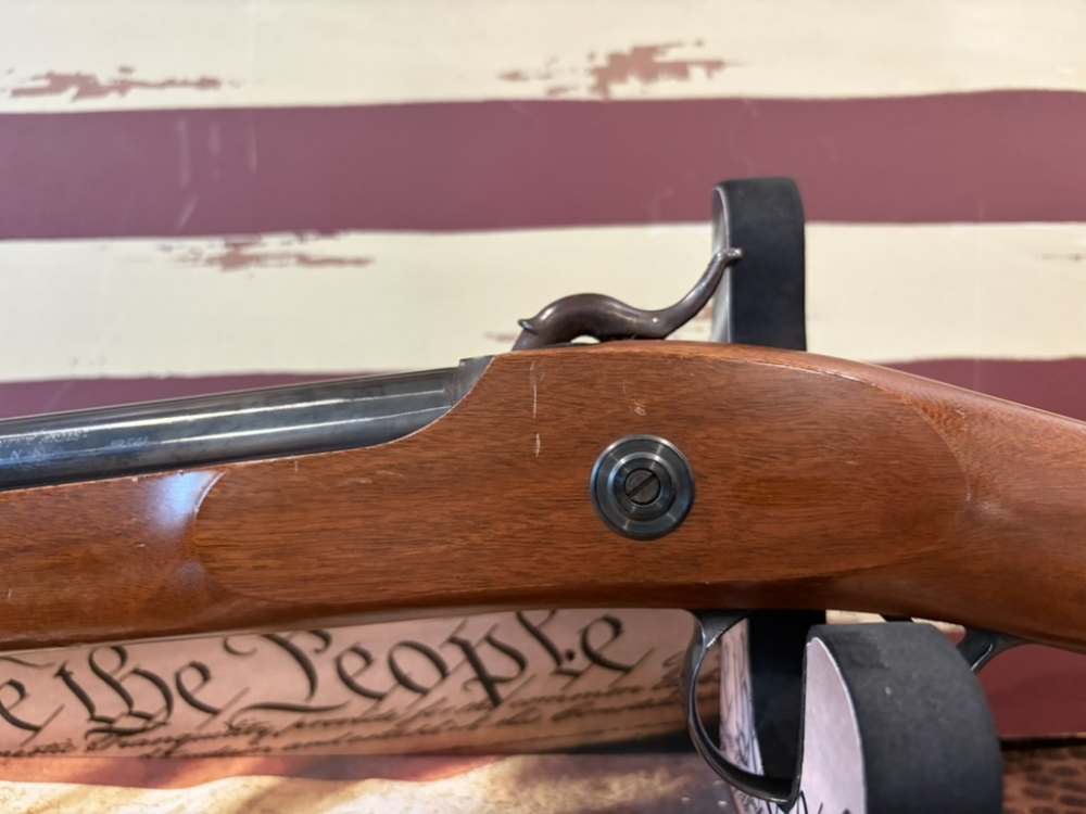 Thompson Center New Englander 50cal black powder-img-10