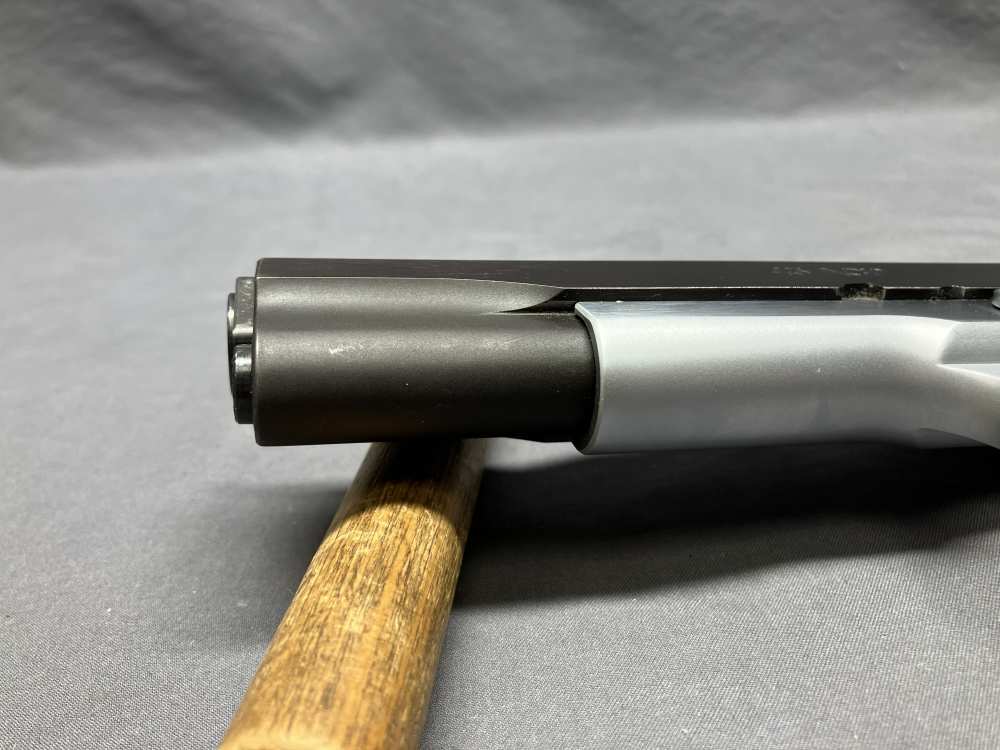 Les Baer Customs Boss - .45 ACP - 5" Barrel w/ Two Magazines-img-15