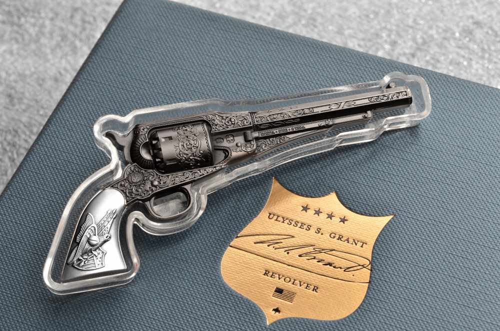 Ulysses S. Grant's Civil War miniature revolver in 2 oz pure silver -img-2