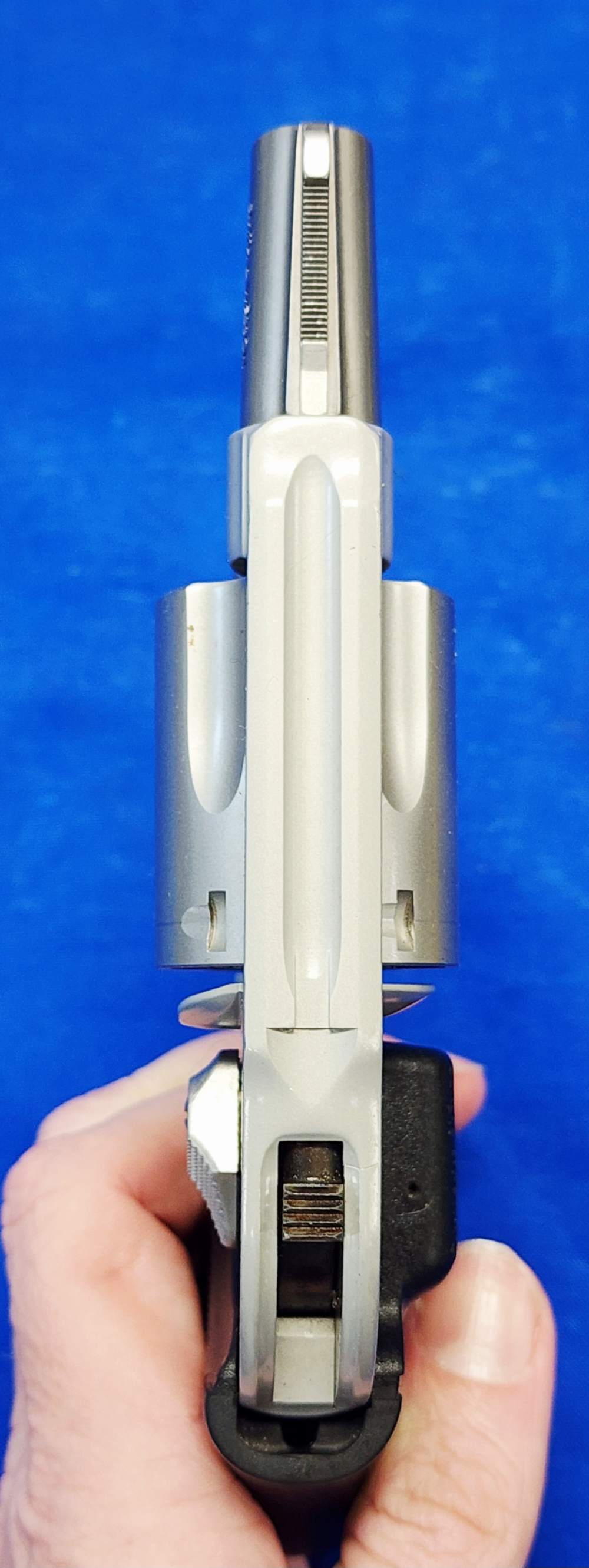 SMITH & WESSON 638-3 AIRWEIGHT .38 SPL +P 1.875" CT LASER, SHROUDED, EXC.-img-3