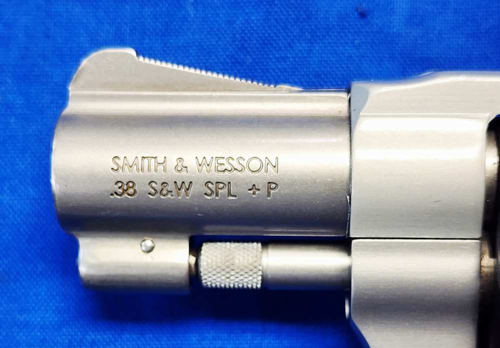 SMITH & WESSON 638-3 AIRWEIGHT .38 SPL +P 1.875" CT LASER, SHROUDED, EXC.-img-8