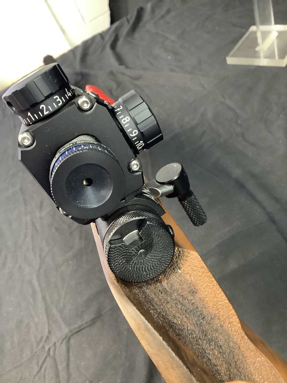J.G. Anschutz 1827 Fortner .22lr Biathlon stock w/ 7 mags.-img-37