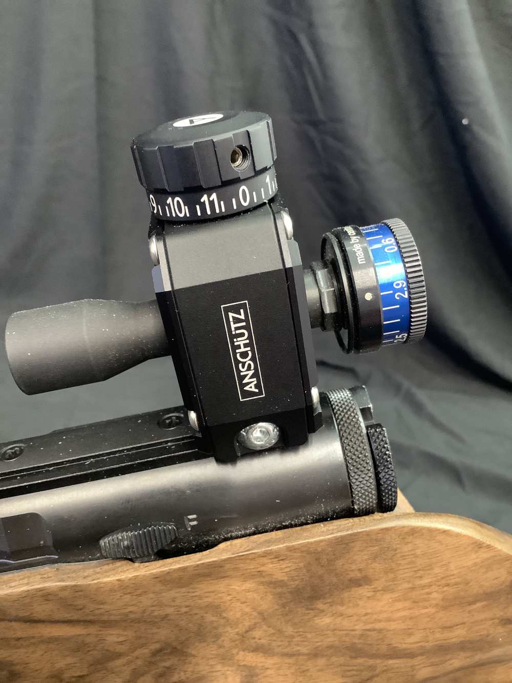 J.G. Anschutz 1827 Fortner .22lr Biathlon stock w/ 7 mags.-img-36