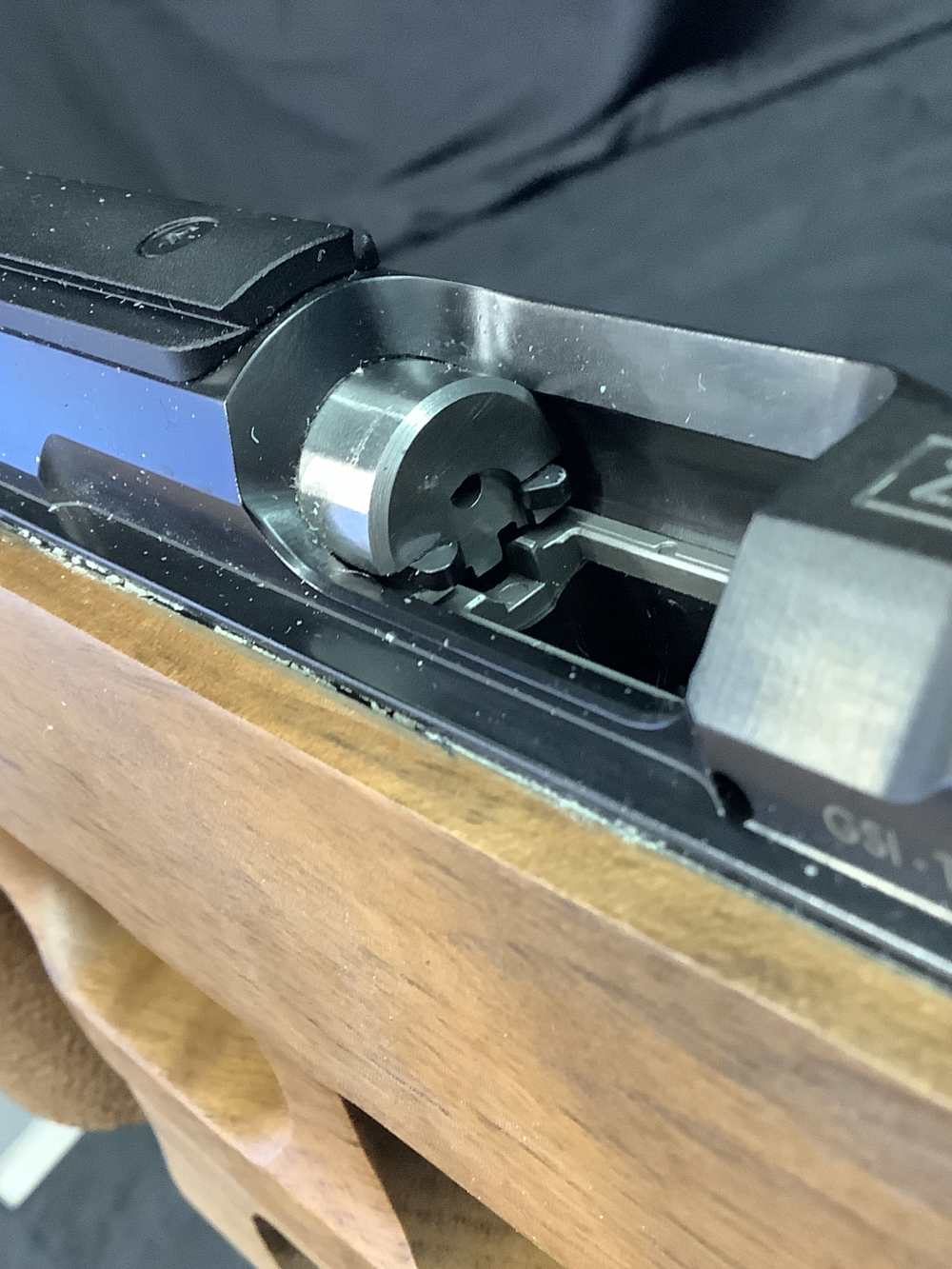 J.G. Anschutz 1827 Fortner .22lr Biathlon stock w/ 7 mags.-img-45
