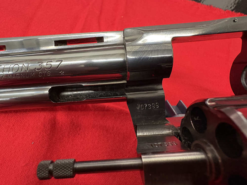 EXTREMLY CLEAN COLT PYTHON-img-4