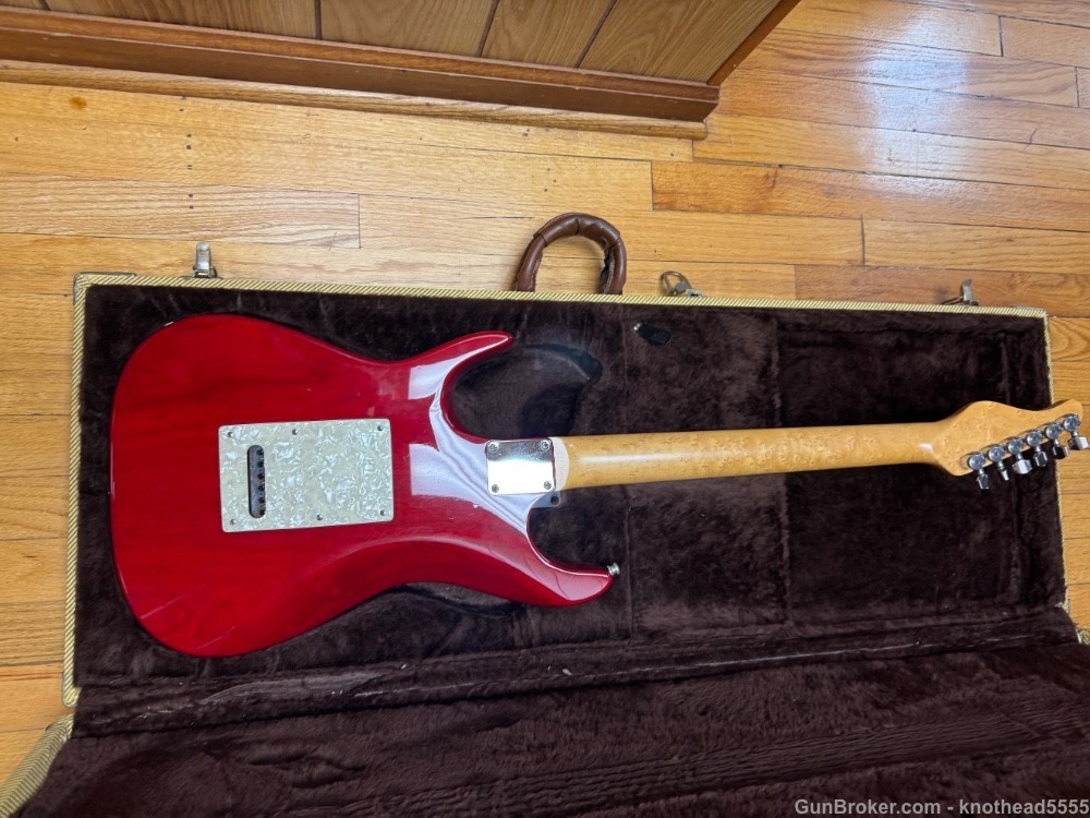 ZION STRATOCASTER STYLE ELECTRIC GUITAR WITH CASE, EXCELLENT!-img-37