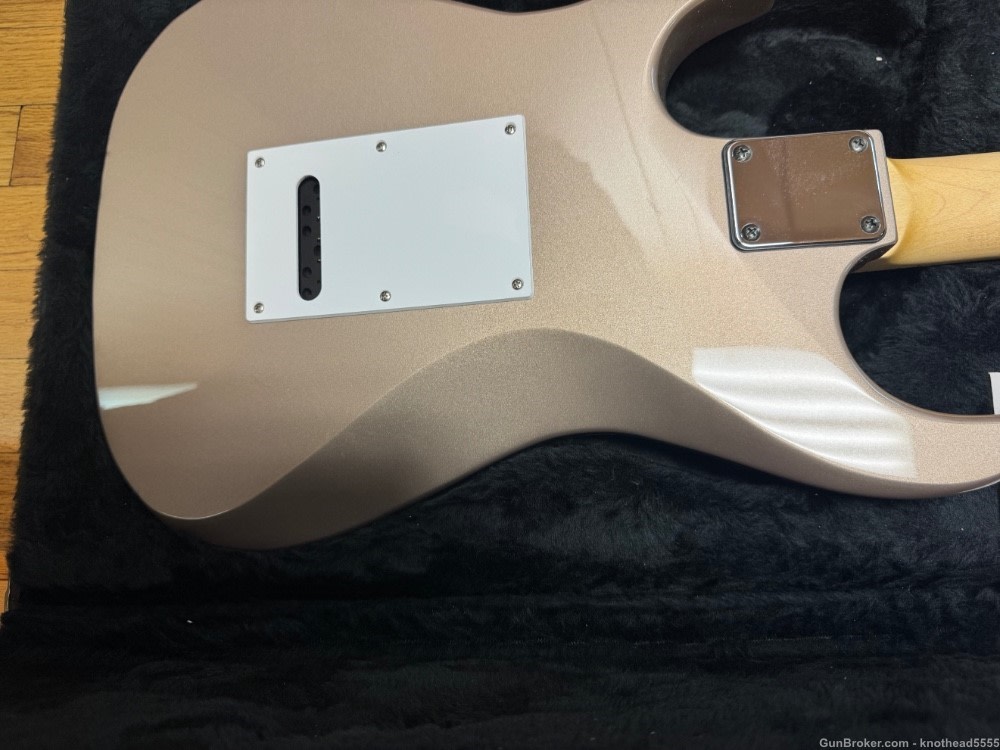 ZION ELECTRIC GUITAR WITH CASE, ORIGINAL.-img-19