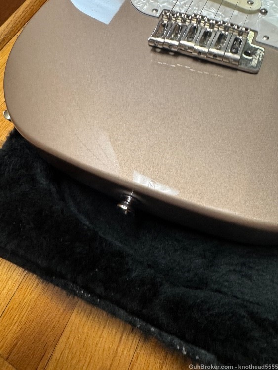ZION ELECTRIC GUITAR WITH CASE, ORIGINAL.-img-12