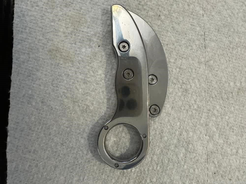 First Responder Emergency Karambit Folding Knife -img-3