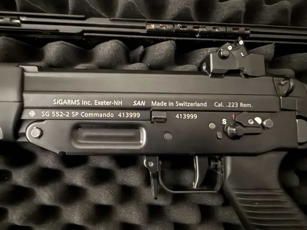 Sig 552-2 SP Commando TWO GUNS WITH TWO CONSECUTIVE SERIAL NUMBERS-img-4