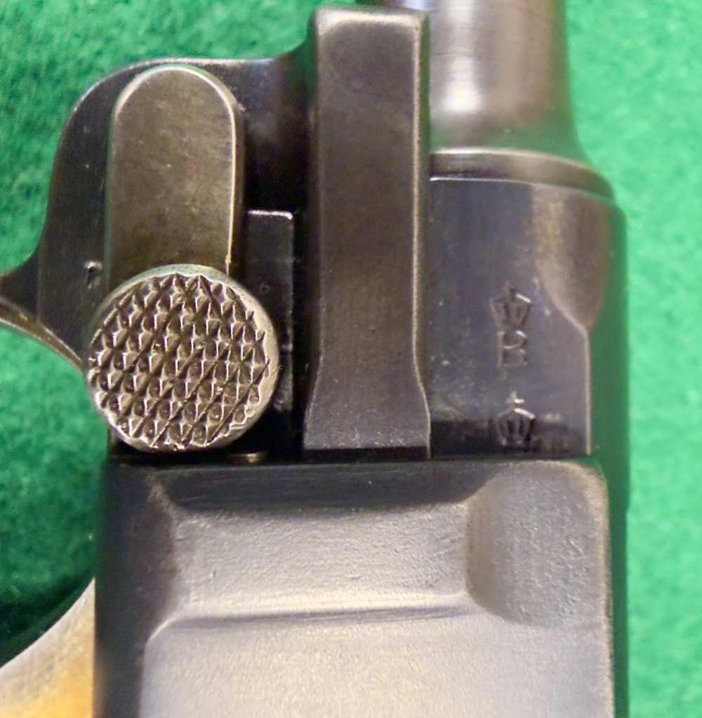 1906 DWM American Eagle Luger – All Matching – Grip Safety, Original Mag-img-12