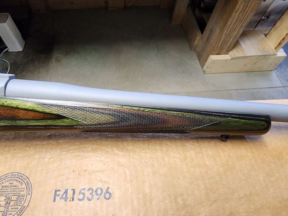 PICS! NEW RUGER M 77 HAWKEYE PREDATOR 22-250 REM 24" THREADED STAINLESS 24-img-10