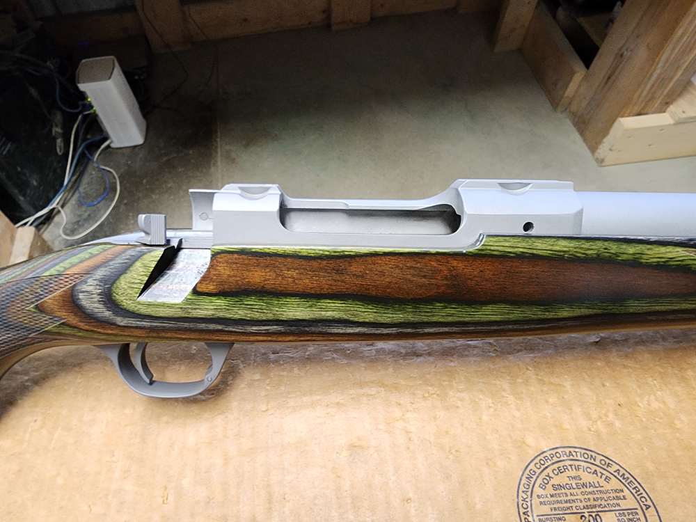 PICS! NEW RUGER M 77 HAWKEYE PREDATOR 22-250 REM 24" THREADED STAINLESS 24-img-9