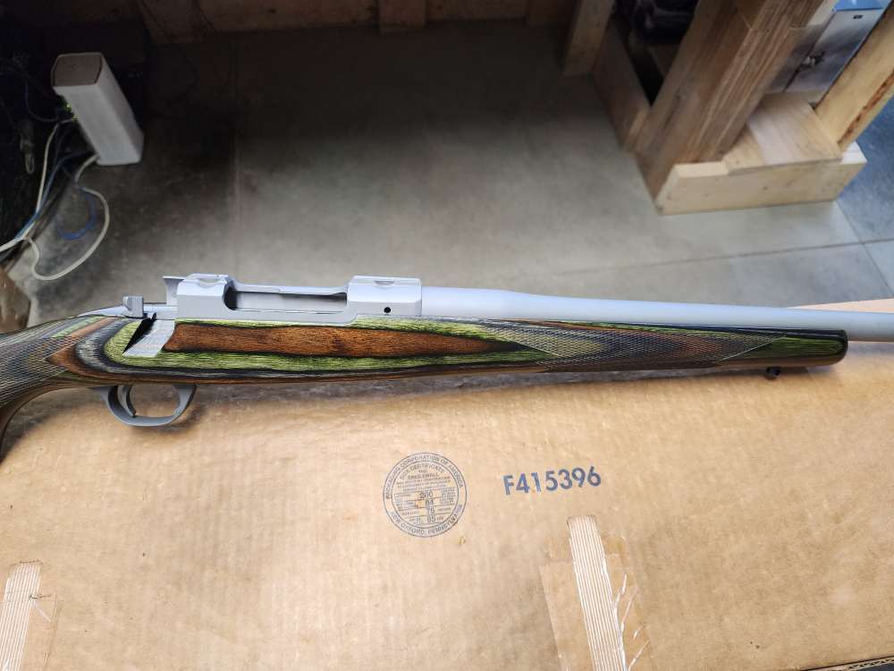 PICS! NEW RUGER M 77 HAWKEYE PREDATOR 22-250 REM 24" THREADED STAINLESS 24-img-8