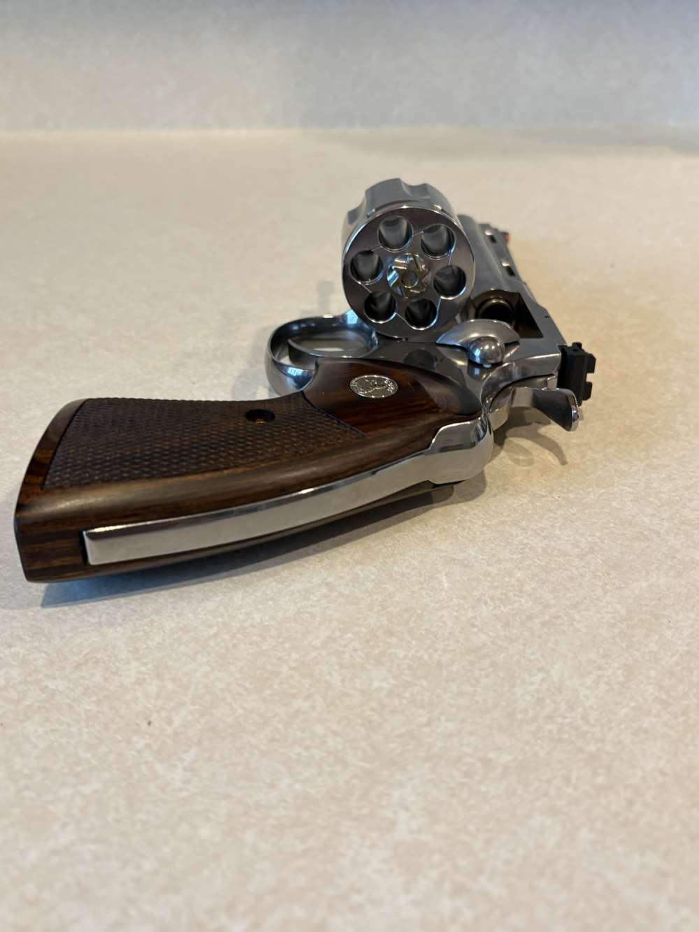 Colt Python 357 mag  4” barrel-img-3
