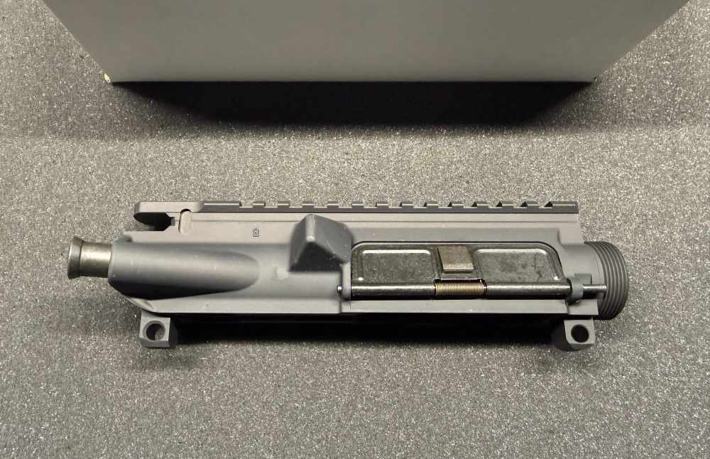 Knights Armament SR15 Stripped Notched Upper - NIB-img-0