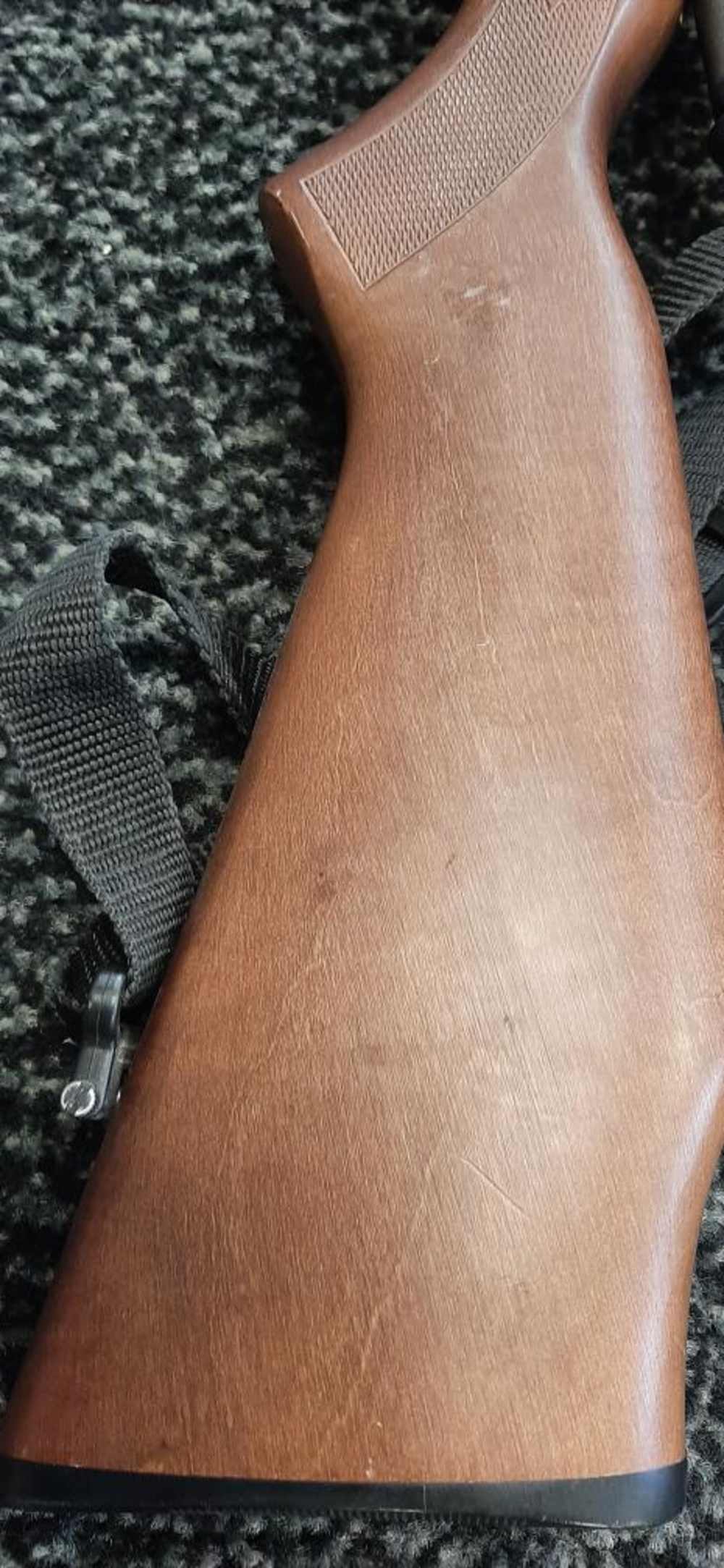 SAVAGE ARMS RIFLE 93R17 WOOD STOCK MAG & SLING-img-7