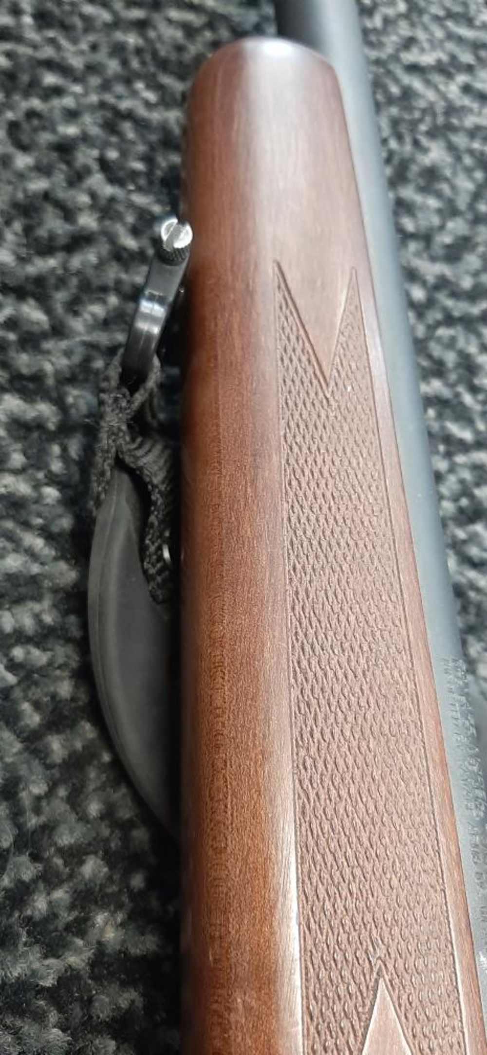 SAVAGE ARMS RIFLE 93R17 WOOD STOCK MAG & SLING-img-9