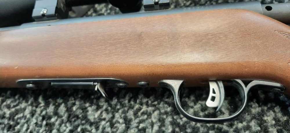 SAVAGE ARMS RIFLE 93R17 WOOD STOCK MAG & SLING-img-8