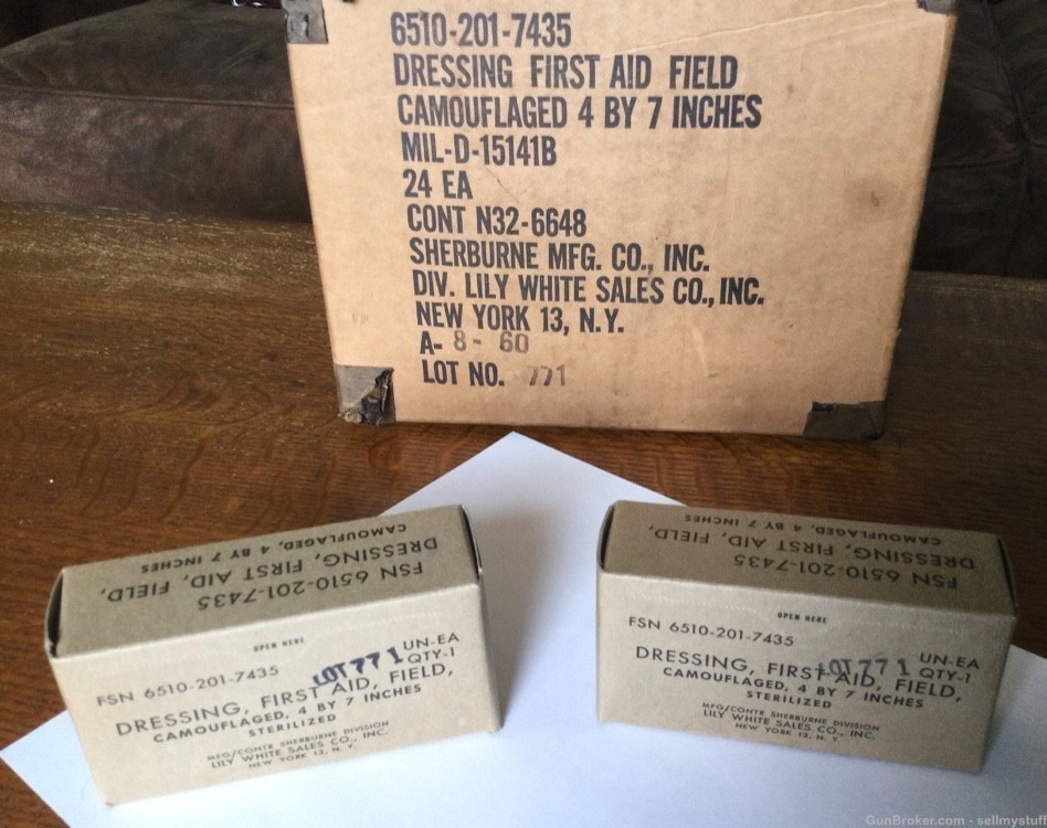 Original Vietnam War Era U.S. Army "Dressing, First Aid, Qty 4 ,in boxes-img-0