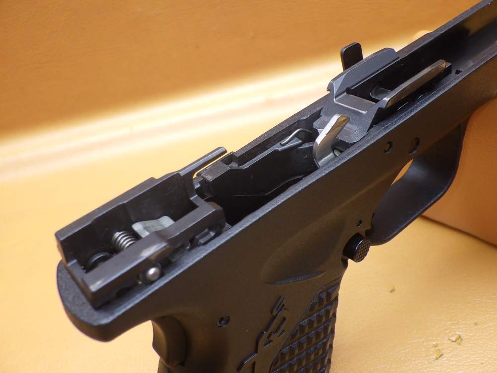 Springfield Armory XDS-9 9mm 3.3" Bbl Two Mags w/ Factory Case-img-18