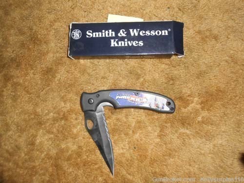 Firemen Raising the Flag - Smith & Wesson - SW-01AFS-img-0