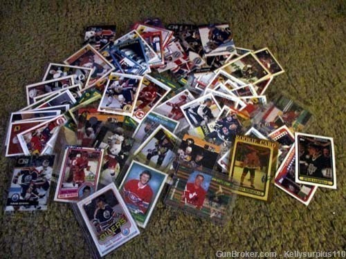 700 Hockey Cards  -img-0