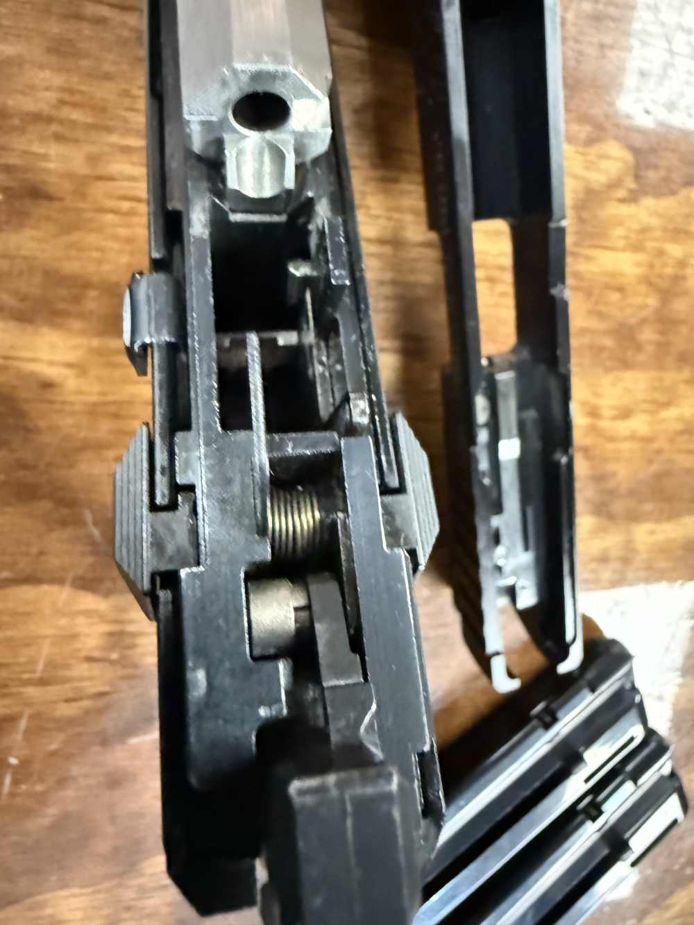 Preowned Ruger SR22 .22lr pistol with 3.5” barrel and extra magazine -img-5
