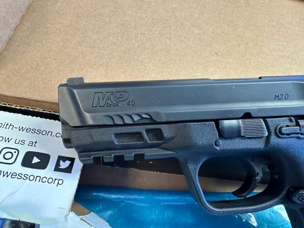 S&W MP40-img-4