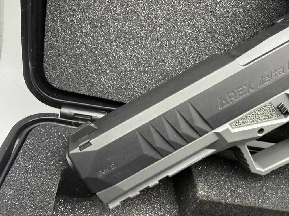 Preowned Arex Delta Gen 2 9mm with tons of accessories -img-12