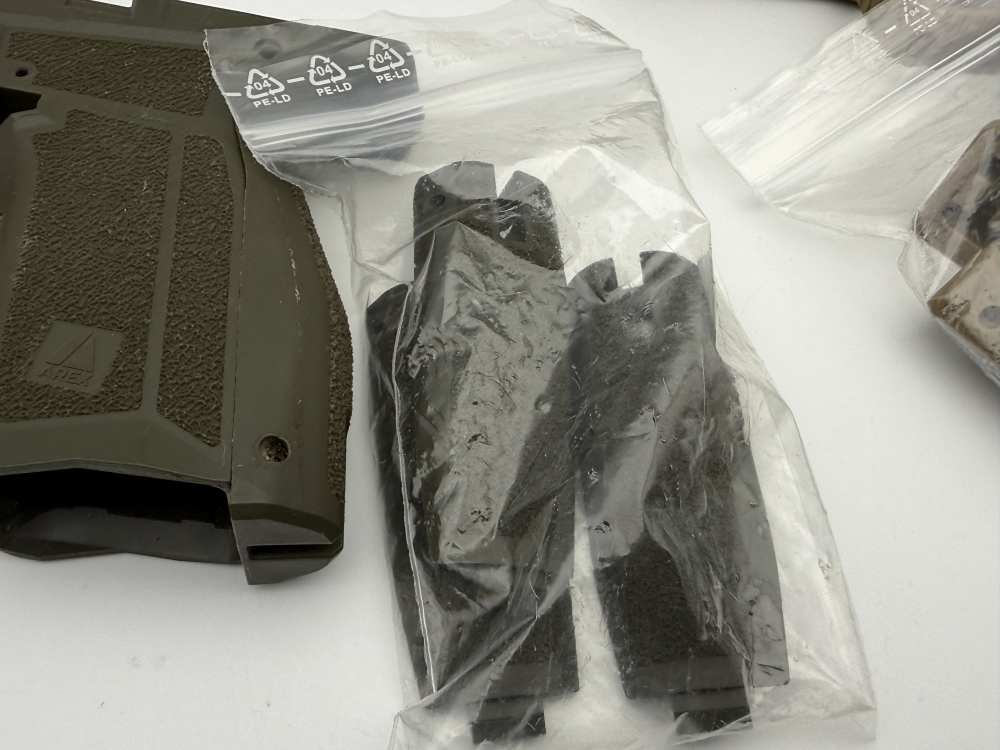 Preowned Arex Delta Gen 2 9mm with tons of accessories -img-21