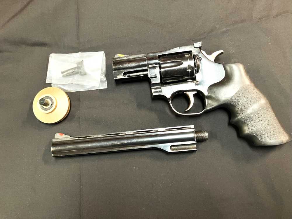 Dan Wesson First Issue 357 Revolver 2 barrels-img-21