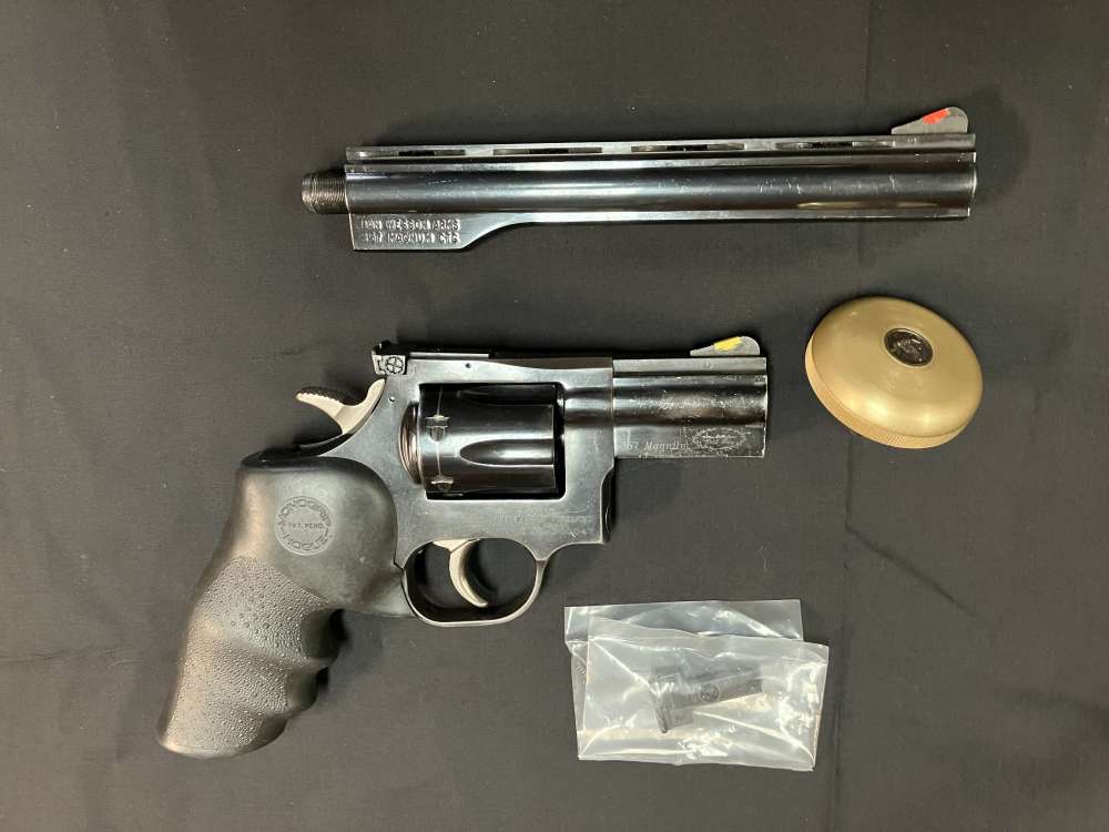 Dan Wesson First Issue 357 Revolver 2 barrels-img-0