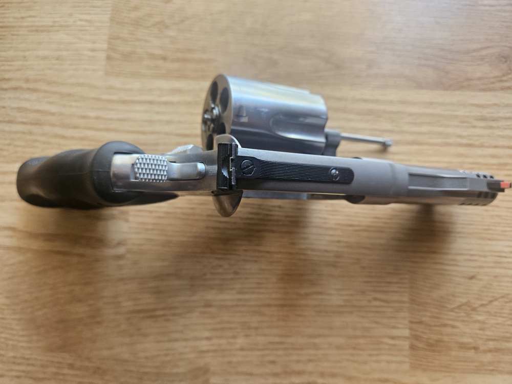 LNIB S&W 500 4" 5rd 163504-img-3