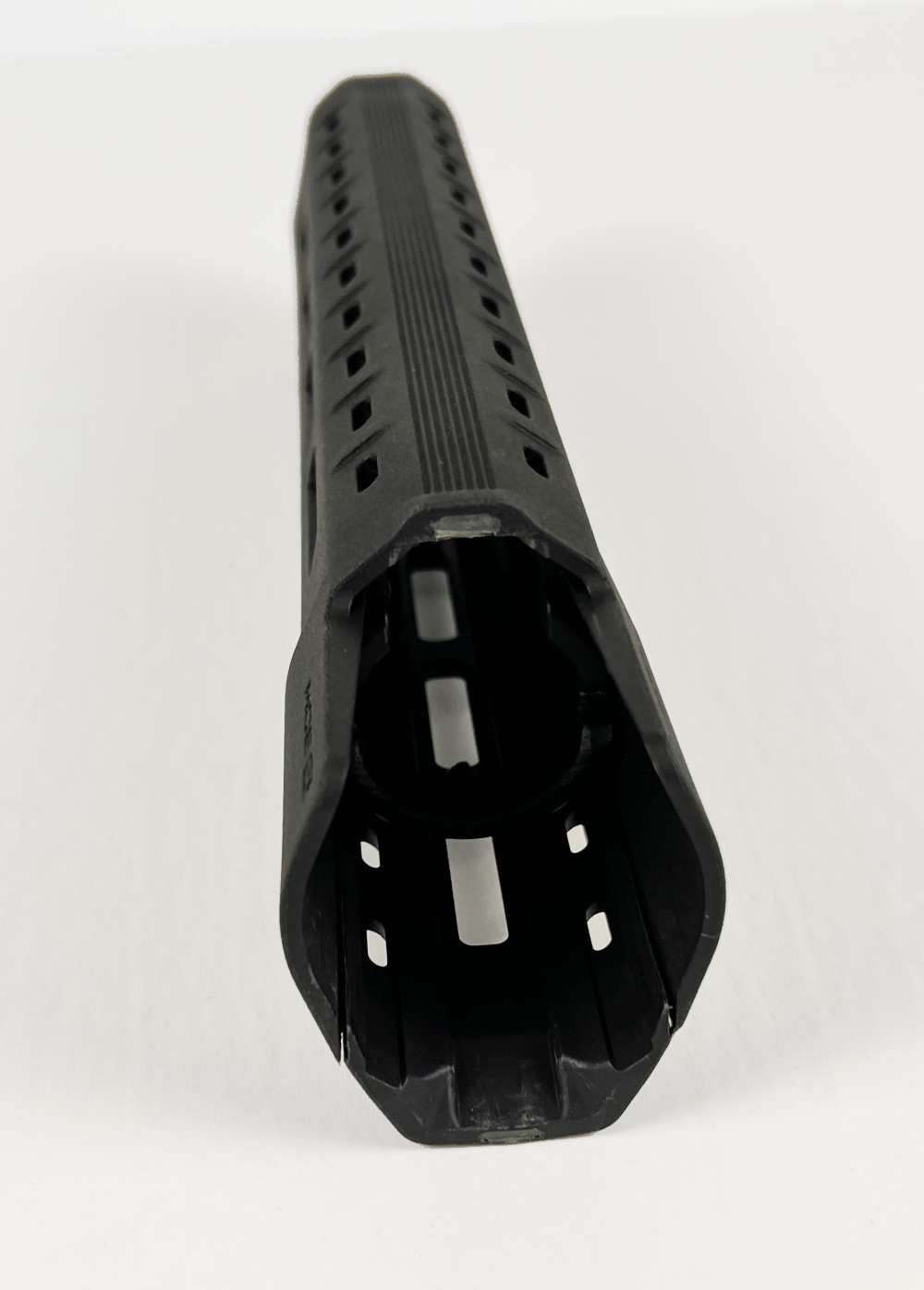 Magpul MOE SL Hand Guard, Mid-Length – AR15/M4 MAG551-BLK in the box-img-6