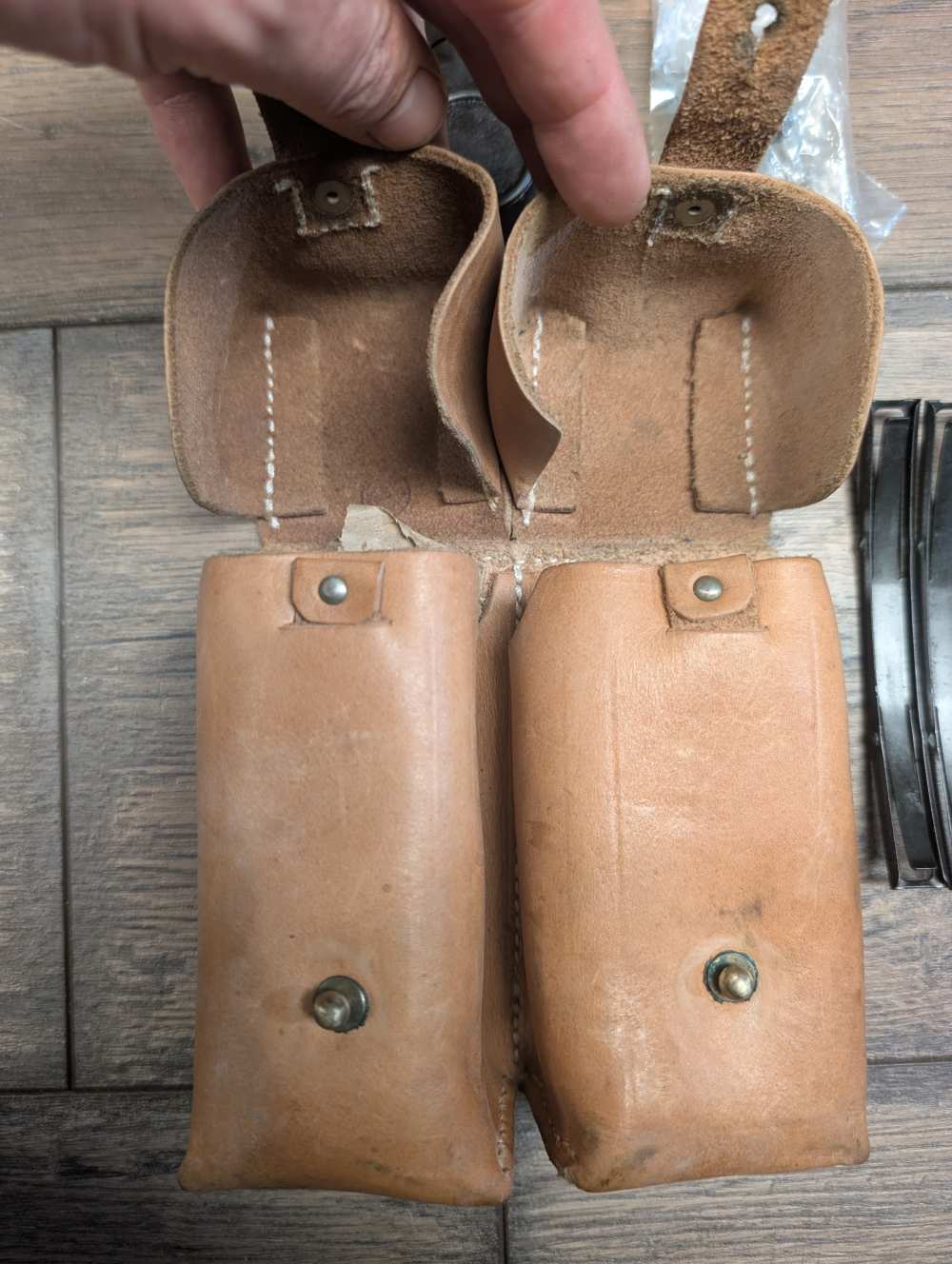 SKS Ammunition Pouch, 4 Stripper Clips, Ak-47 Blank Firing Adapter, Oiler -img-2
