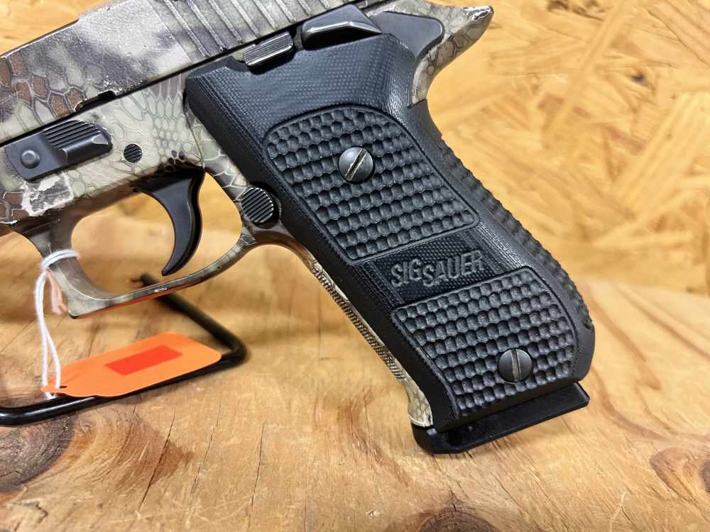 Sig P220 Elite Hunter 10MM - NO CC FEES!-img-3