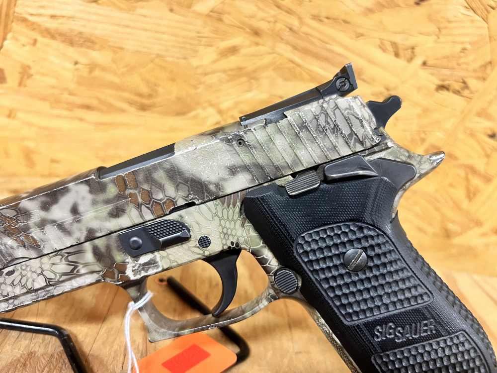 Sig P220 Elite Hunter 10MM - NO CC FEES!-img-2