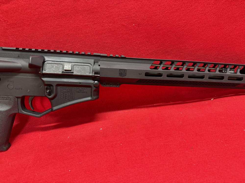 New Diamondback DB15 Black Gold 5.56 AR15 Semi no mag no box old inventory-img-2
