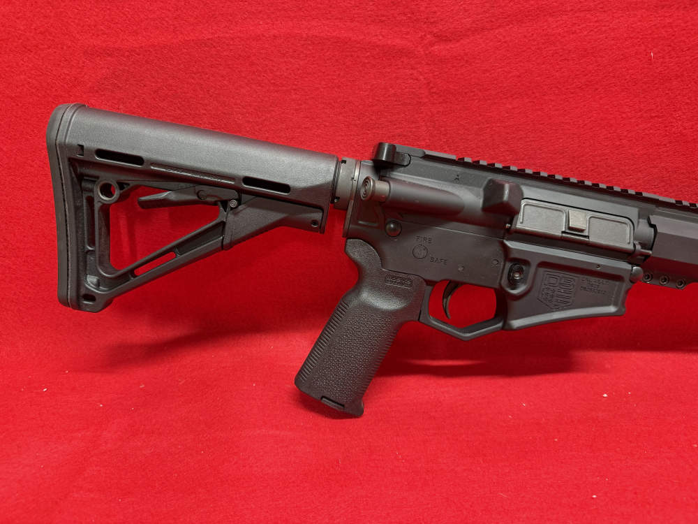 New Diamondback DB15 Black Gold 5.56 AR15 Semi no mag no box old inventory-img-1