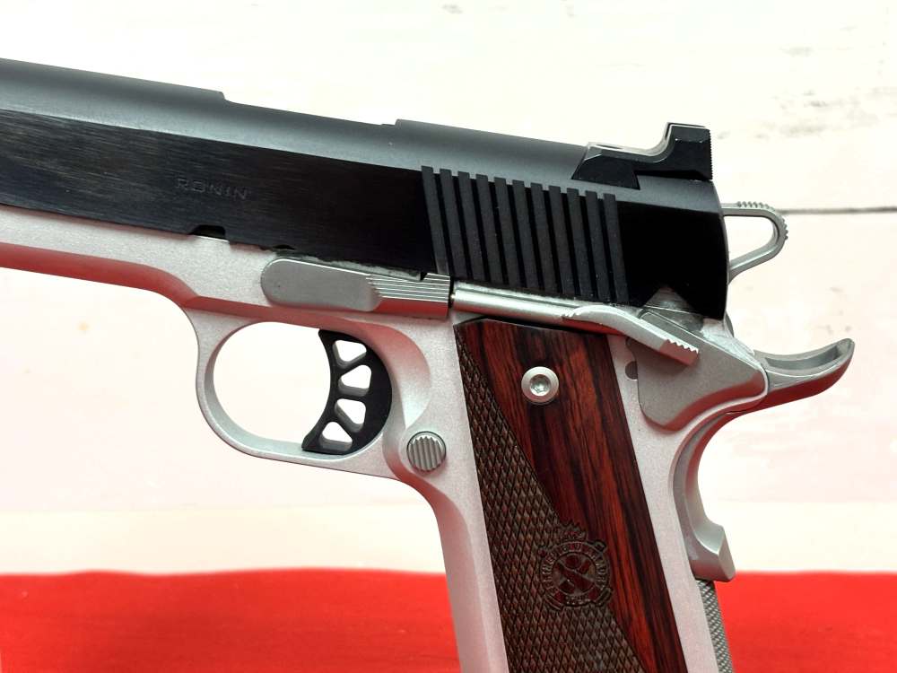 Factory New Springfield 1911 Ronin 4.25" Pistol 45 ACP No Reserve!-img-2