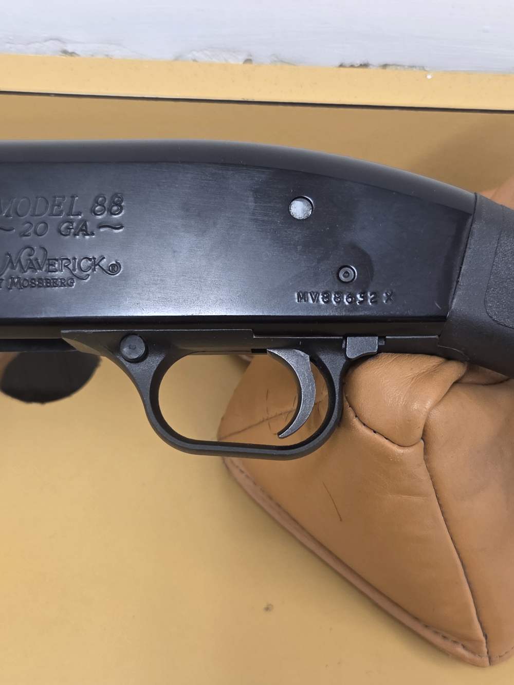 MAVERICK 88 20 GAUGE PUMP ACTION SHOTGUN -img-2