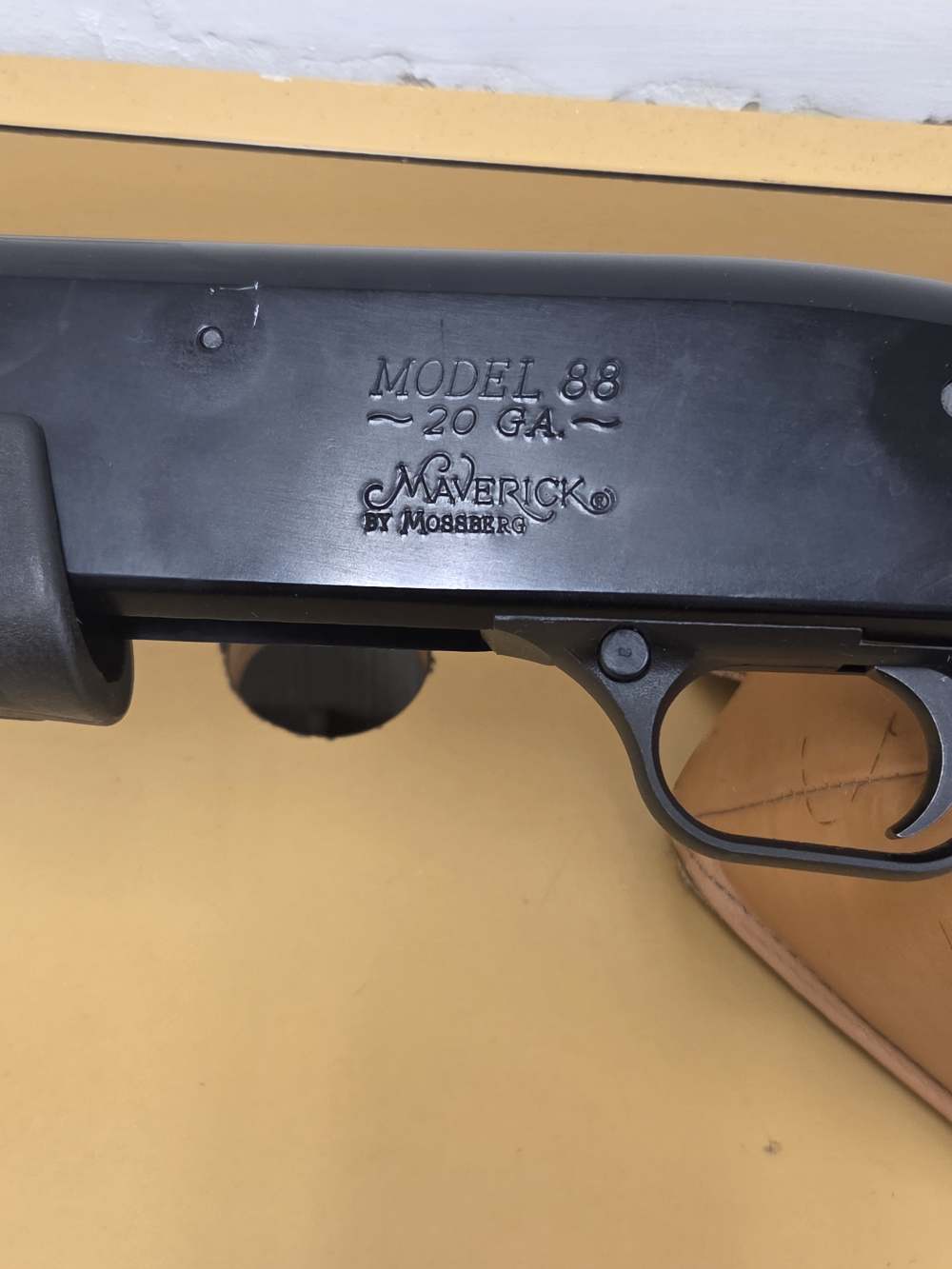 MAVERICK 88 20 GAUGE PUMP ACTION SHOTGUN -img-3